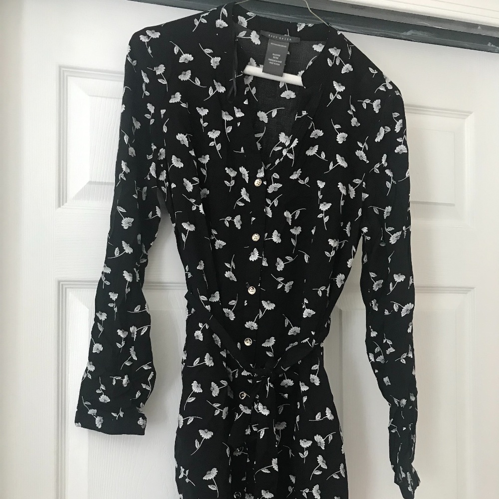 Suzy Shier Black Long Sleeve Dress